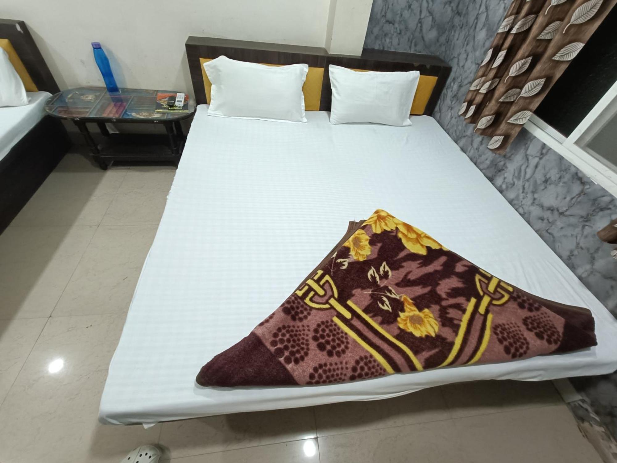 Ginger Hotels Ujjain Tower Kshipra Inn-Family Stay Airconditioned Hotel Buitenkant foto