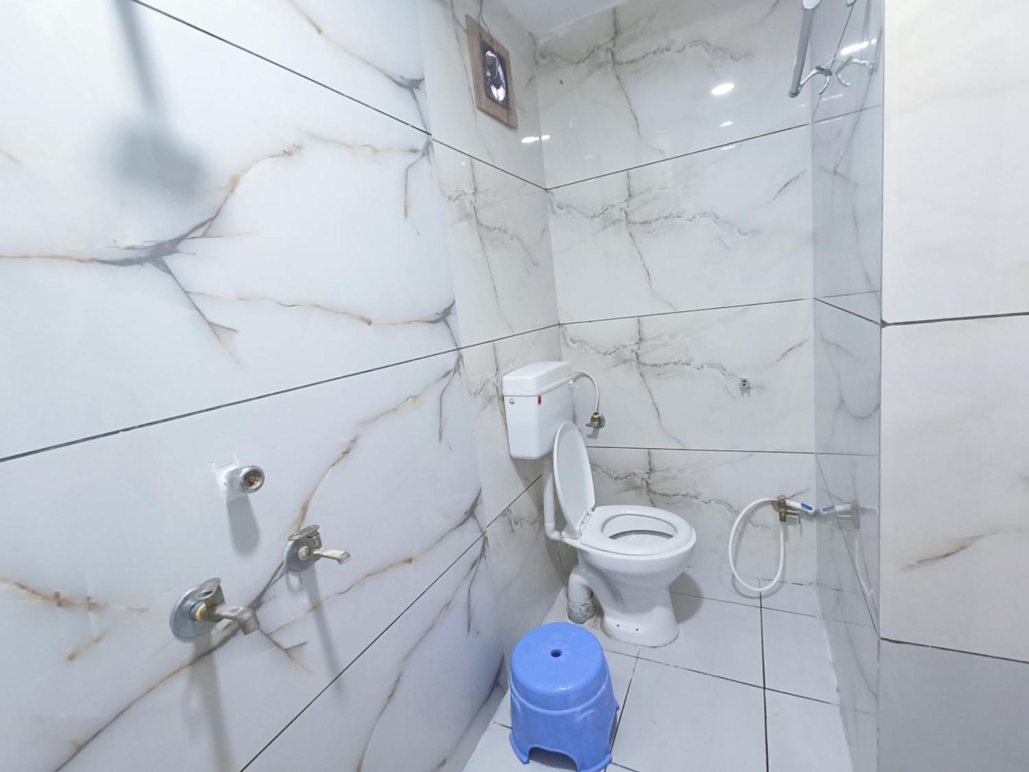 Ginger Hotels Ujjain Tower Kshipra Inn-Family Stay Airconditioned Hotel Buitenkant foto