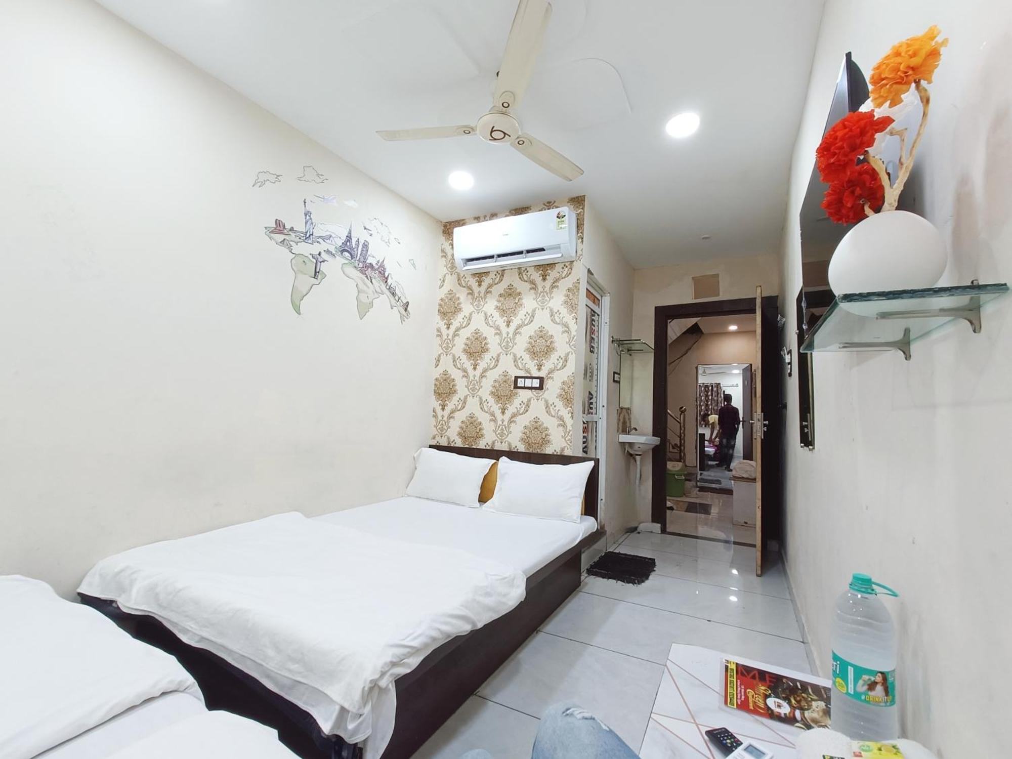 Ginger Hotels Ujjain Tower Kshipra Inn-Family Stay Airconditioned Hotel Buitenkant foto